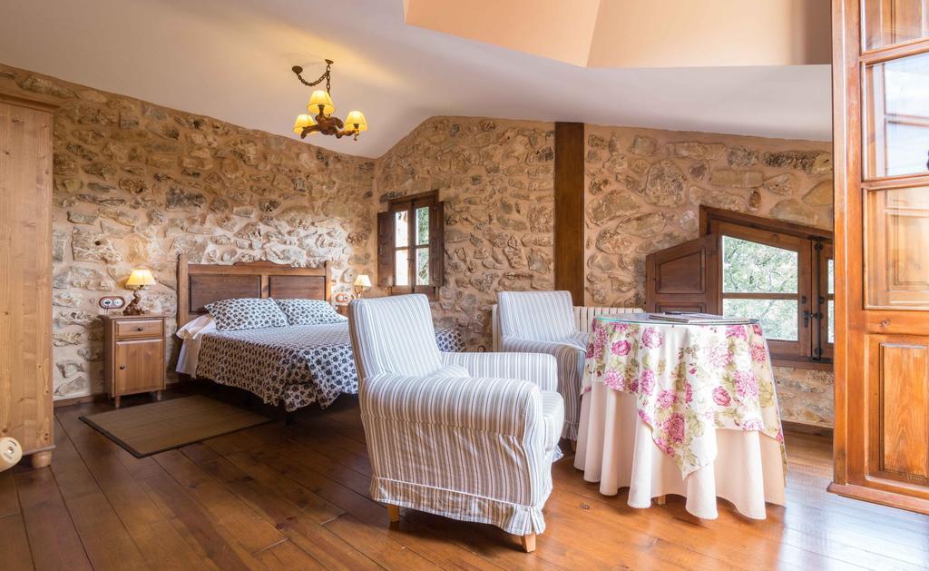 Hotel De Montana Cueva Ahumada Villaverde De Guadalimar Δωμάτιο φωτογραφία